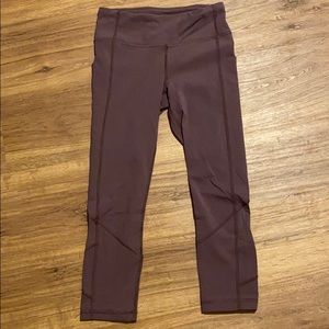 Lululemon pace rival crop